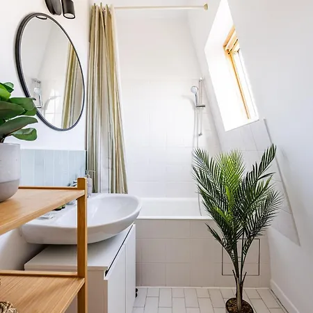 1 Bedroom # 14 # Alesia Parigi